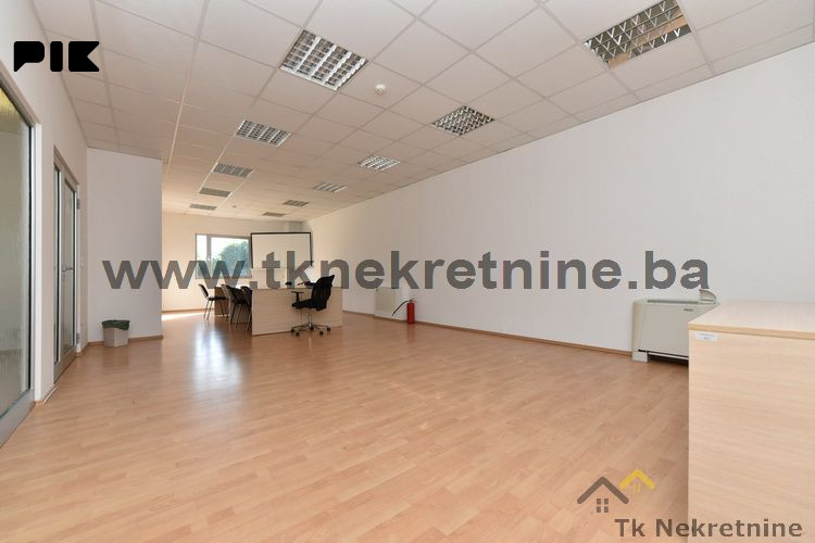 BOSANSKA POLJANA! Dio višenamjenske poslovne zgrade - 440m2 5