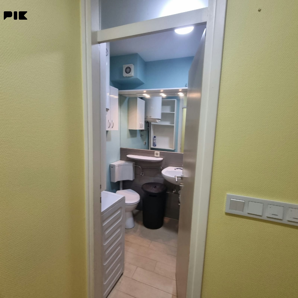 CAPITAL/ Trosoban stan Pejton/ 70m2/ 1.sprat 13