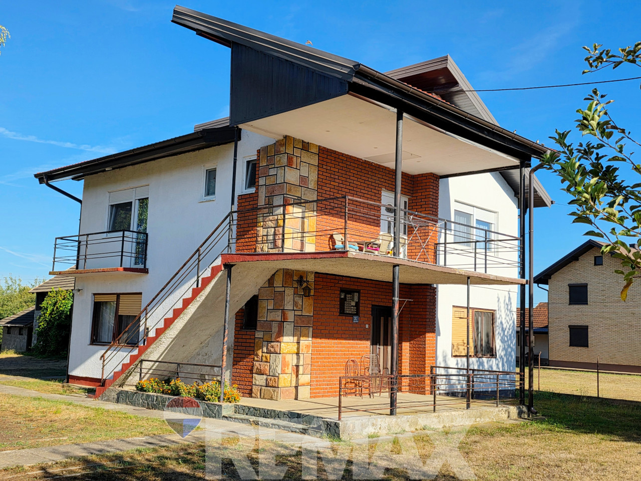 Kuća 150m2 na placu 821m2, sprat renoviran - Inađol Srbac 3