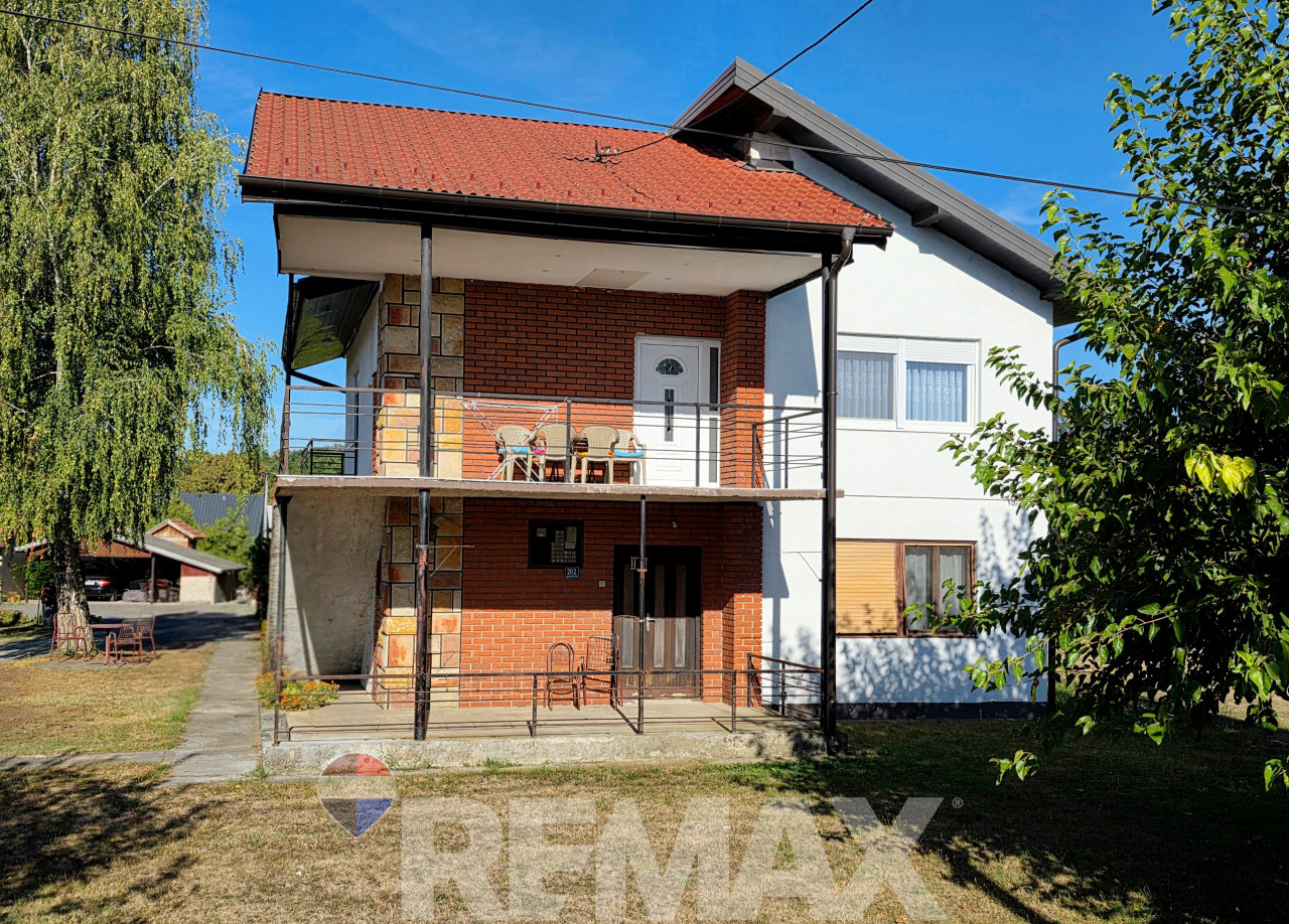 Kuća 150m2 na placu 821m2, sprat renoviran - Inađol Srbac 4