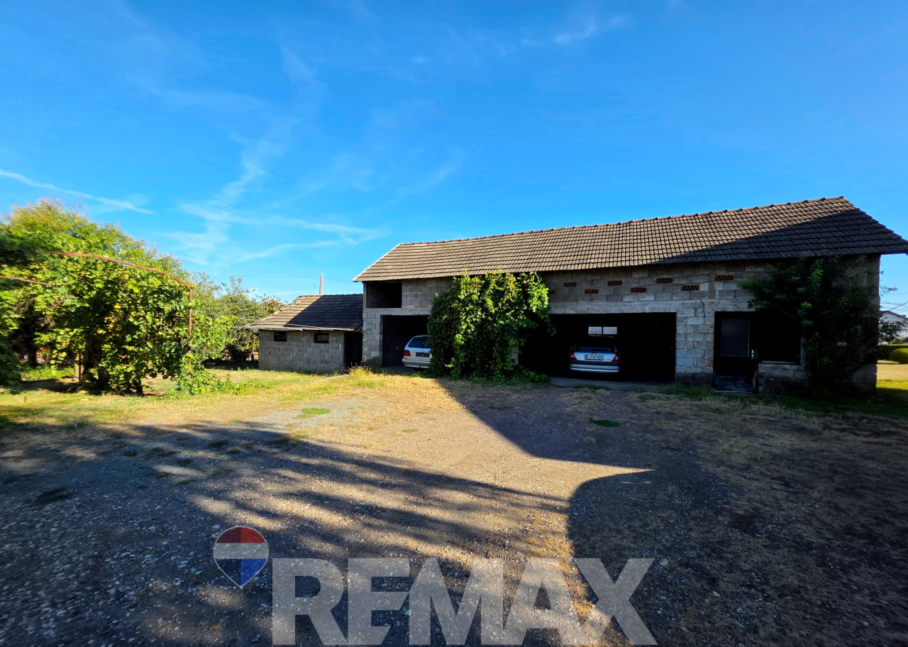Kuća 150m2 na placu 821m2, sprat renoviran - Inađol Srbac 9