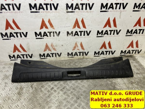 Obloga na zadnjem veznom limu Range Rover Evoque BJ32-113A10-AB