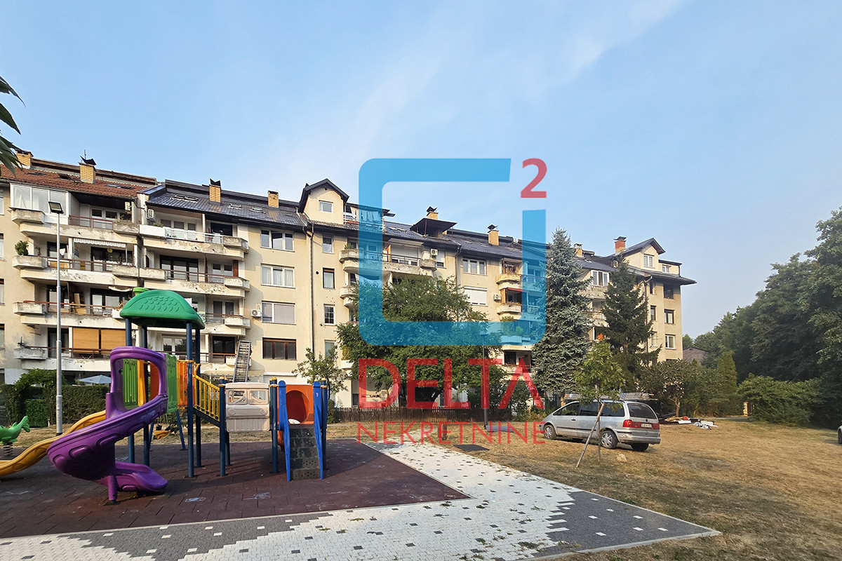 Adaptiran i namješten prostran trosoban stan / 85m2 / Dobrinja 20