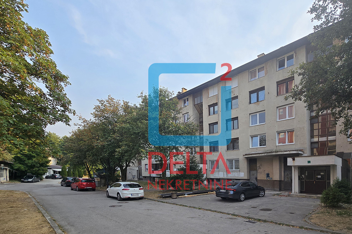 Adaptiran i namješten prostran trosoban stan / 85m2 / Dobrinja 21