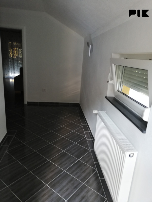 Kuća Laktaši 300m2 8