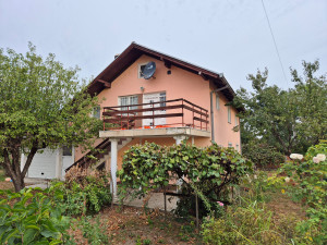 House with two residential units - Dubrave