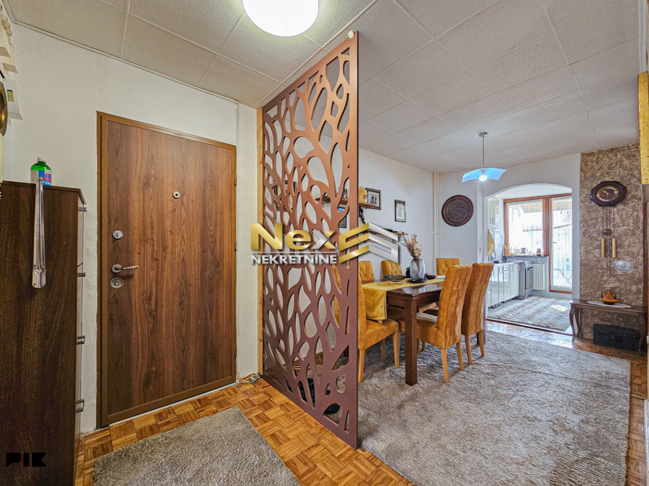 Trosoban stan Alipašino Polje/Novi Grad 70m2 13