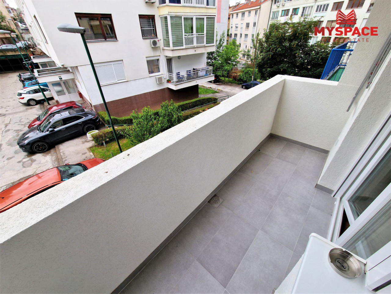 MY SPACE/ Stan / Kovacici / RENOVIRAN/ NAMJESTEN/ 53m2 3