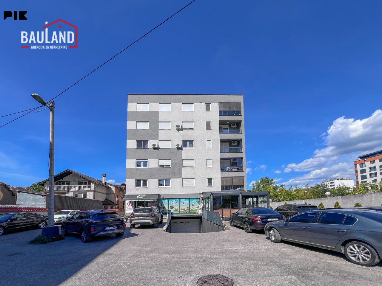 Četverosoban namješten stan u novogradnji/ Otoka 23