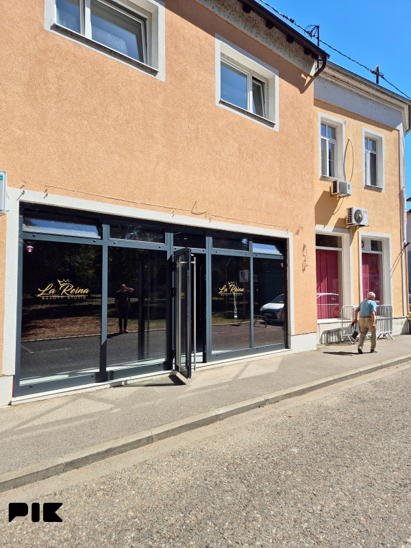 Poslovni prostor u centru grada, 65m2