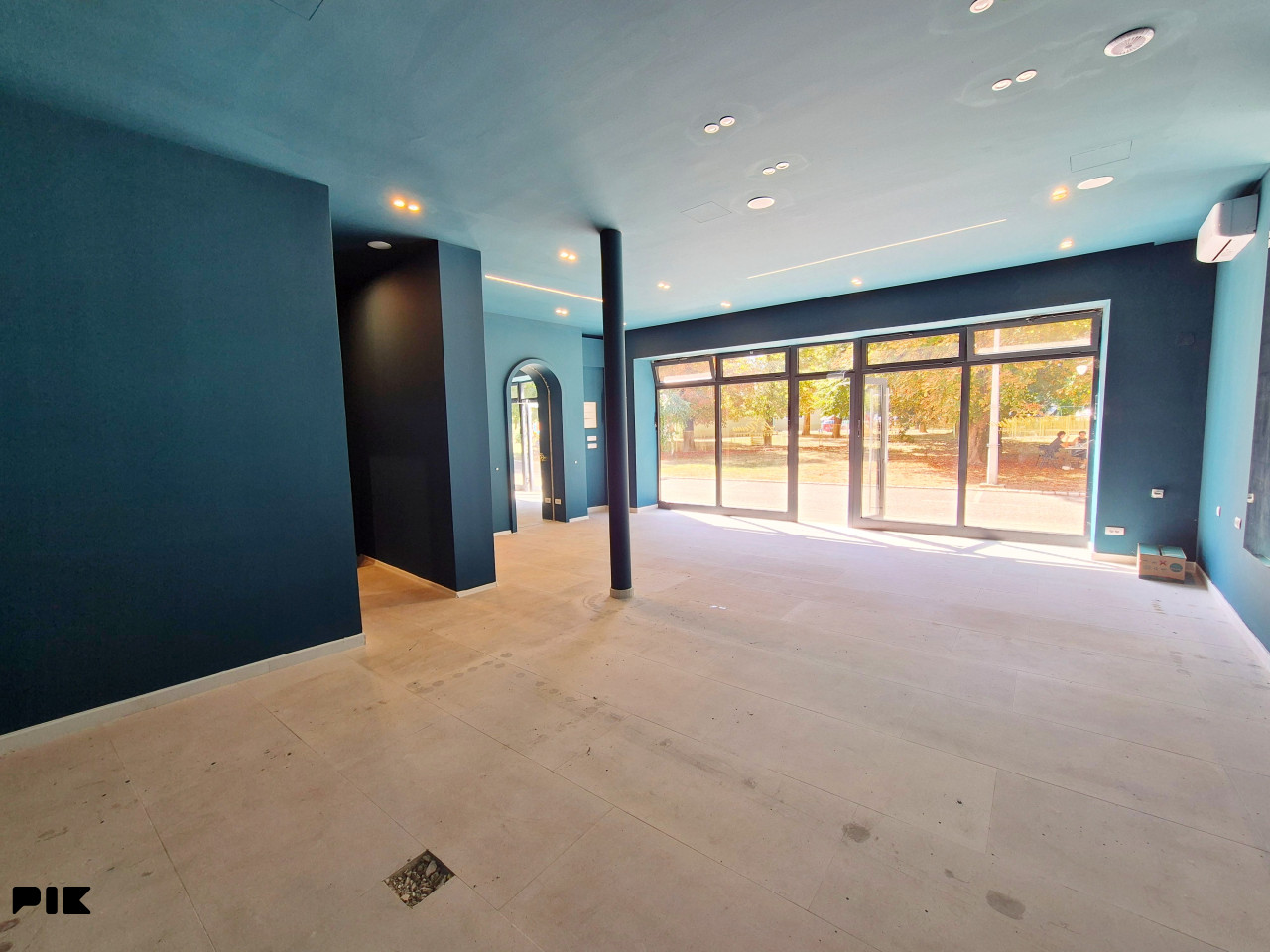 Poslovni prostor u centru grada, 65m2 8