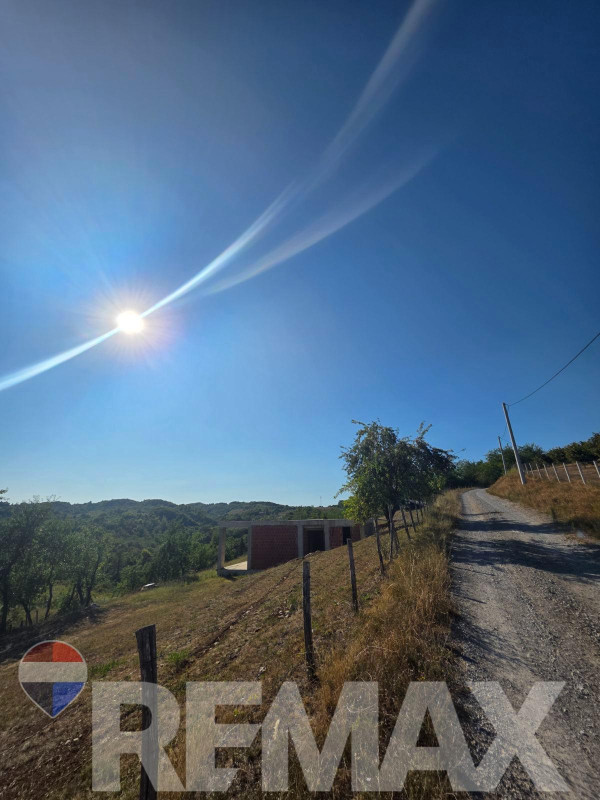 Kuća u izgradnji | Zemljište 2341m2 | Motike 7