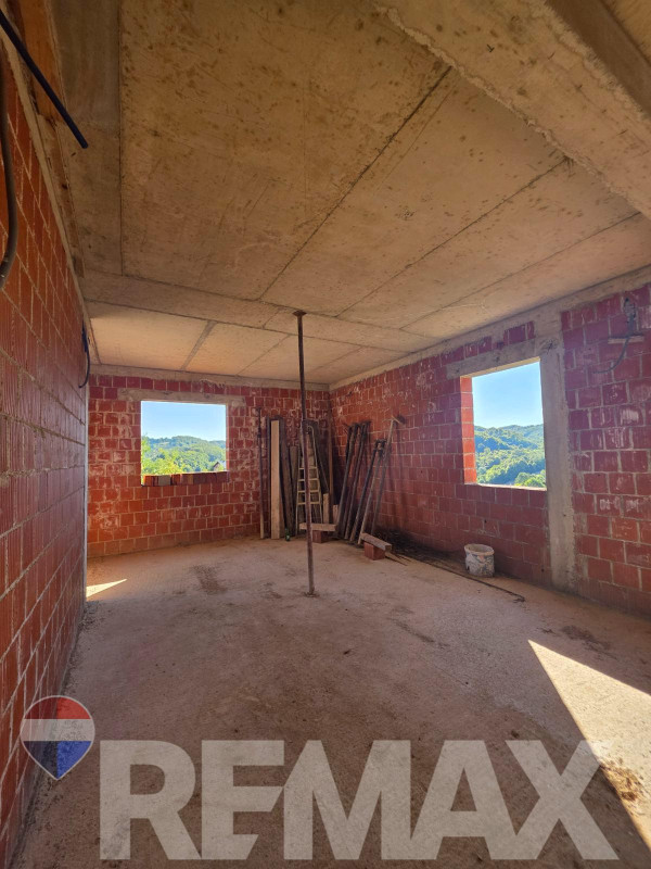 Kuća u izgradnji | Zemljište 2341m2 | Motike 14