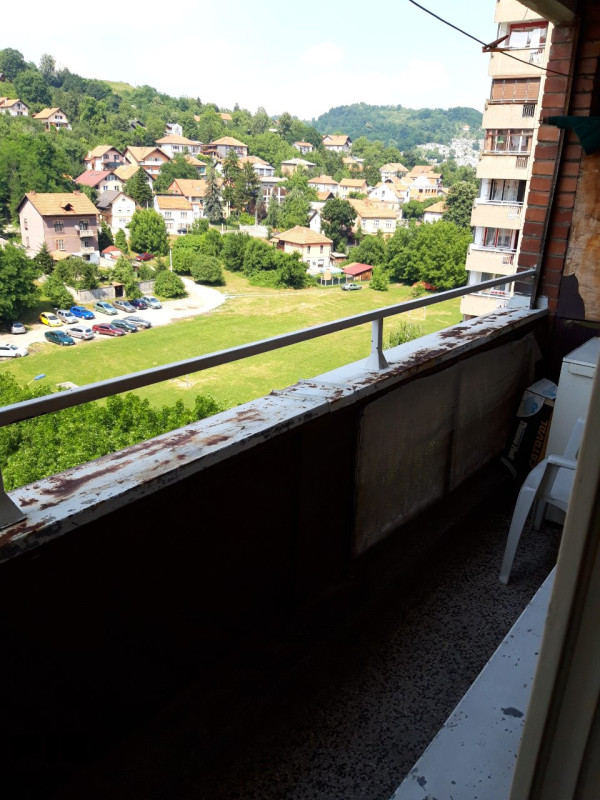 Izdajem Namjesten Stan 55m2
