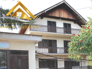 Residential-commercial building with yard, Šerići, Živinice