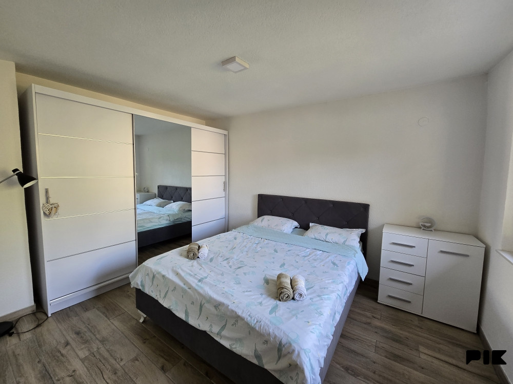 Stan na dan Banja Luka, apartman sa parkingom 5