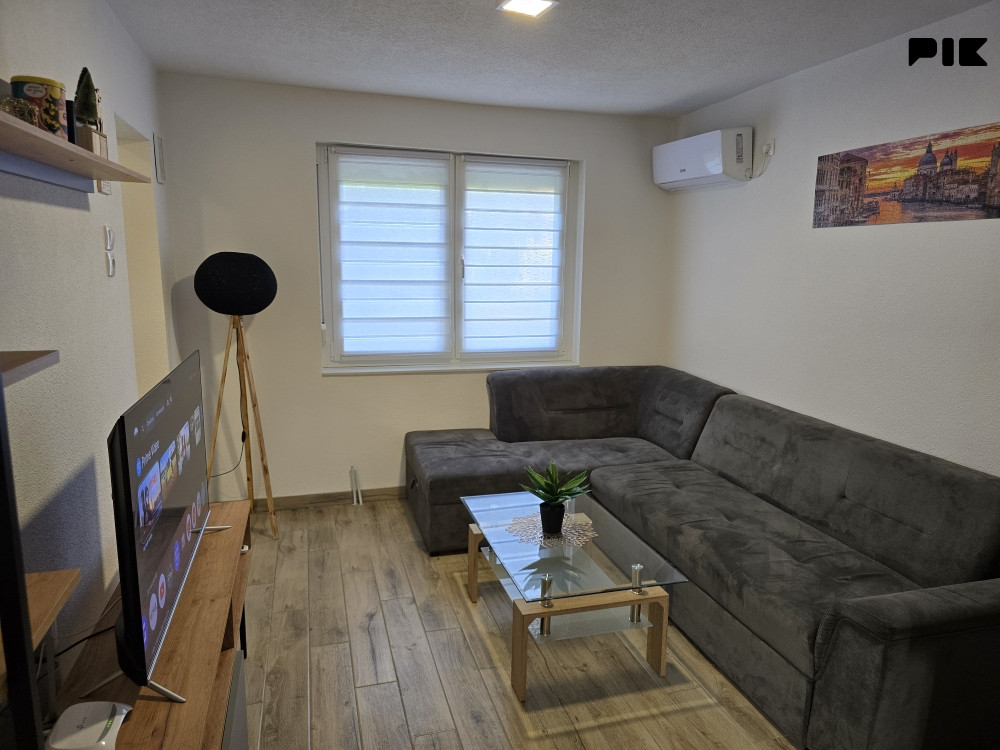 Stan na dan Banja Luka, apartman sa parkingom