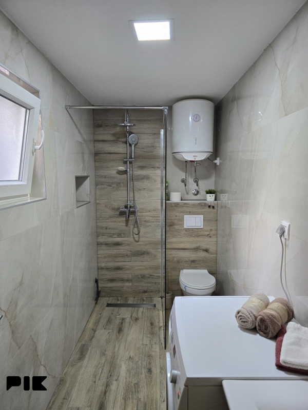 Stan na dan Banja Luka, apartman sa parkingom 6