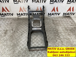 Plastika BLENDA naslonjača Range Rover Evoque BJ32-045A66-AA 2016