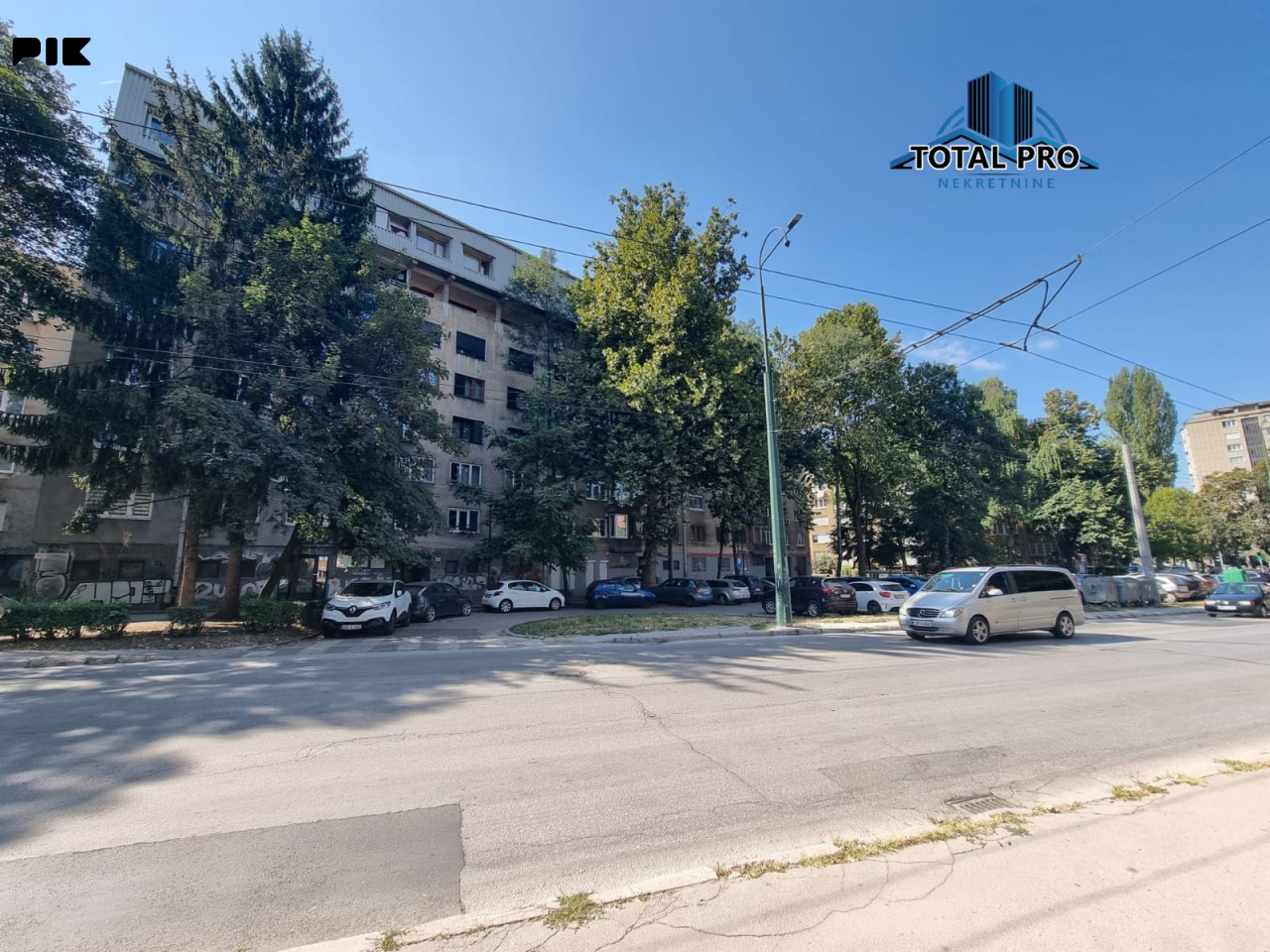 TOTAL PRO/ Petosoban stan 138,84 m2 / Grbavica 25