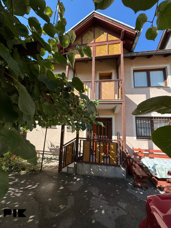 Kuća  Sarajevo - Ilidža Stup 220m2