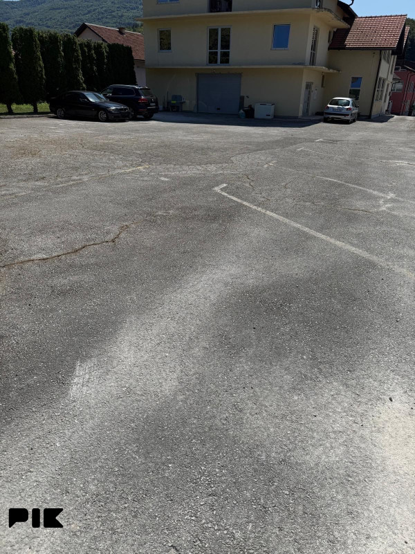 Poslovni prostor i parking Kiseljak-Brnjaci 240 m2 povrsine 11