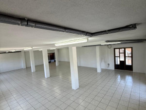 Poslovni prostor i parking Kiseljak-Brnjaci 240 m2 povrsine photo 2