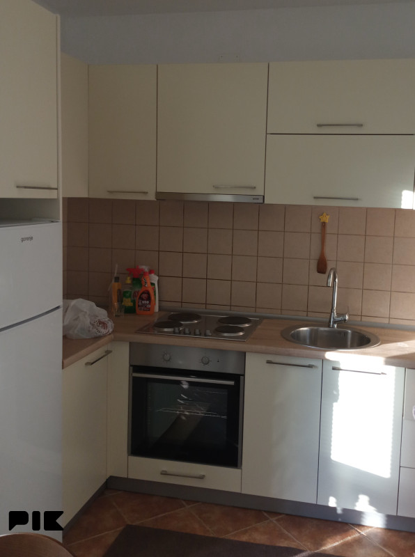 Izdaje se stan-- 40m2--OBILICEVO-- 3