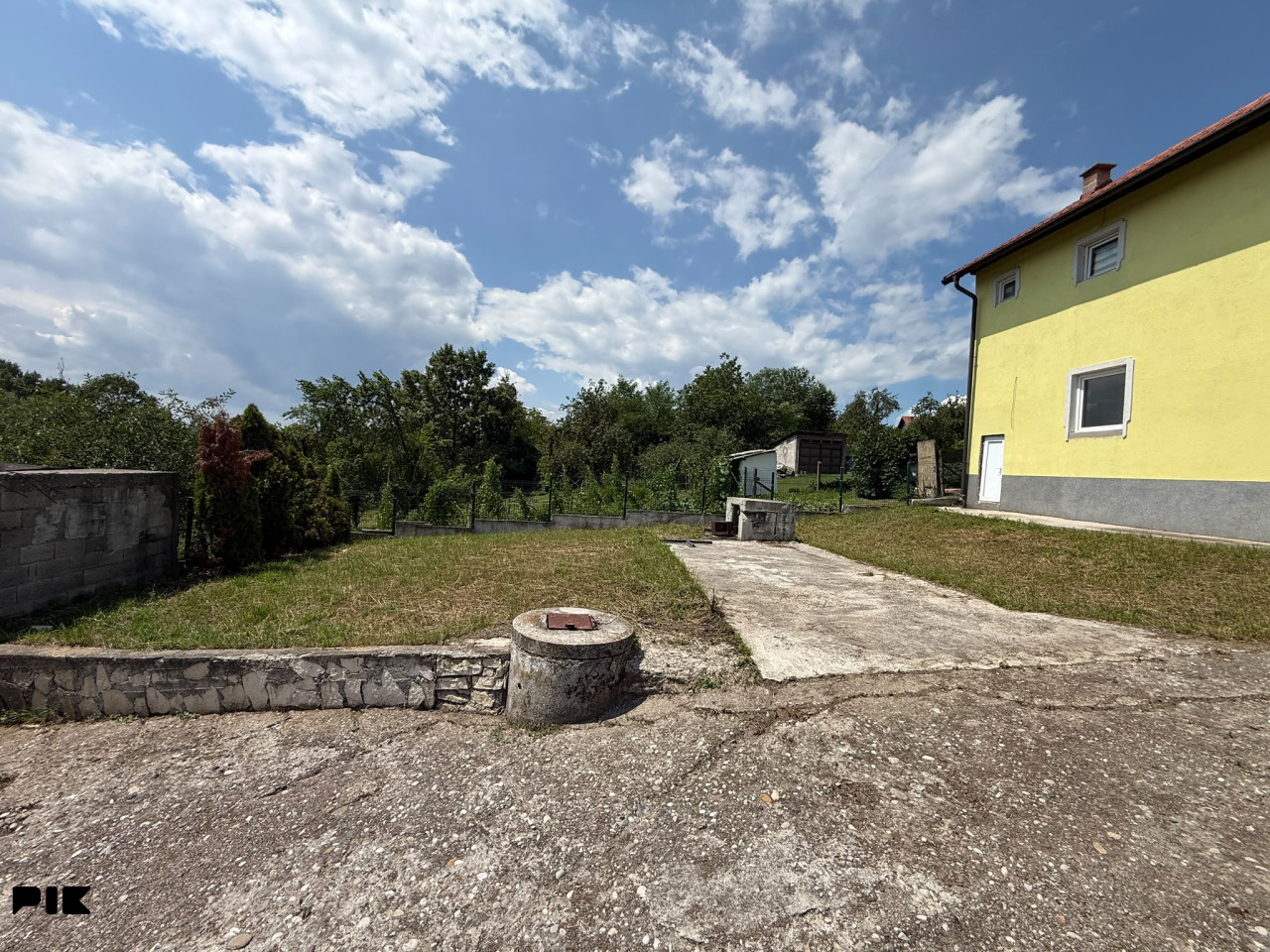 Odlicna dvospratna kuca sa garazom Tuzla 200m2 + 3.500 m2 zemlje photo 3
