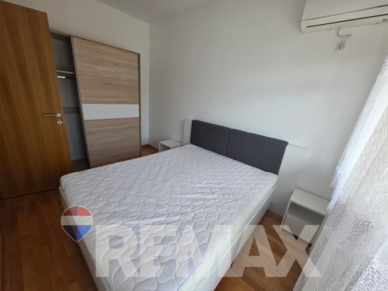 Trosoban stan novije gradnje, centar, Jevrejska, 68m2 5