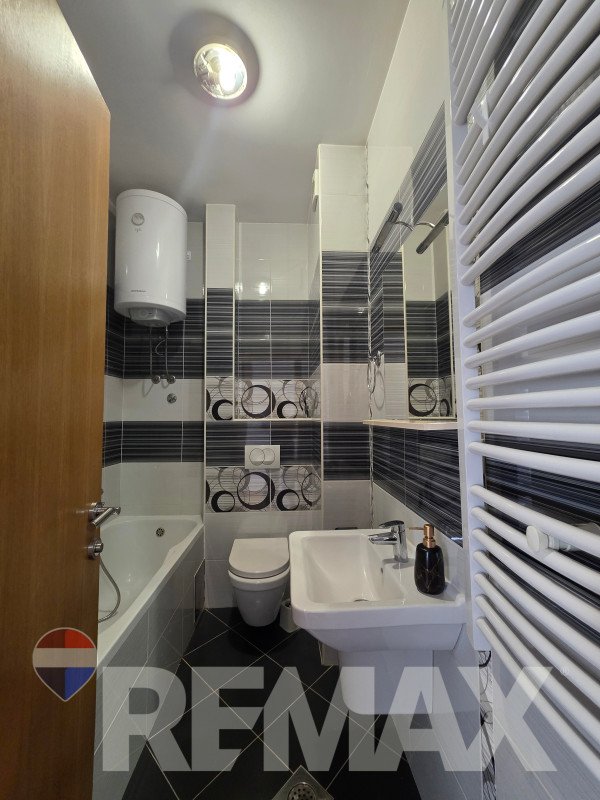 Trosoban stan novije gradnje, centar, Jevrejska, 68m2 8
