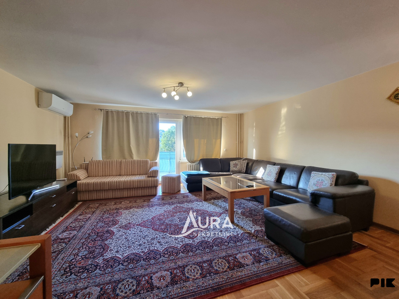 AURA/ Opremljen Stan / 1+3 / Centar 3