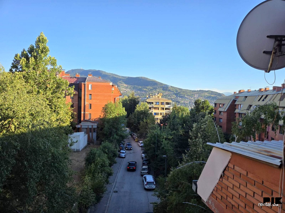 Trosoban stan najam Centar Sarajevo 5