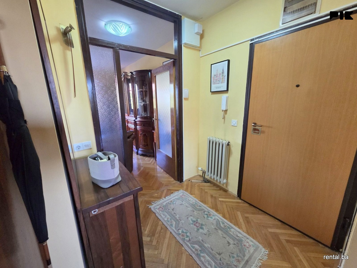 Trosoban stan najam Centar Sarajevo 14