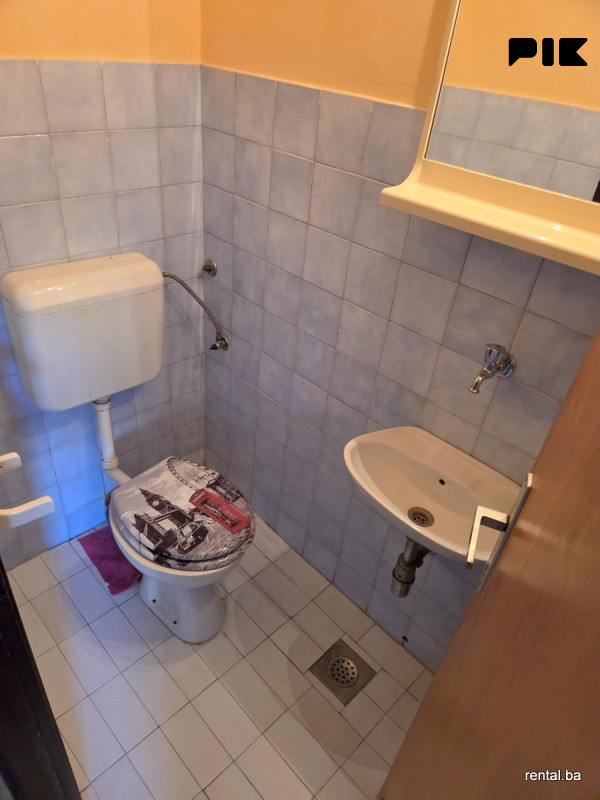 Trosoban stan najam Centar Sarajevo 15