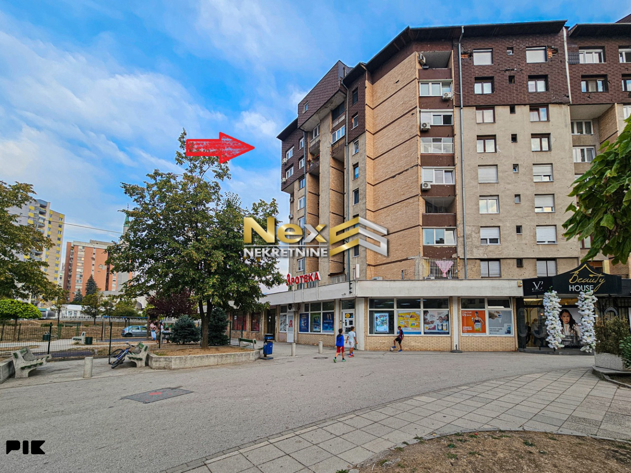 Četverosoban stan Teheranski trg/Vojničko Polje/Novi Grad 91,71m2
