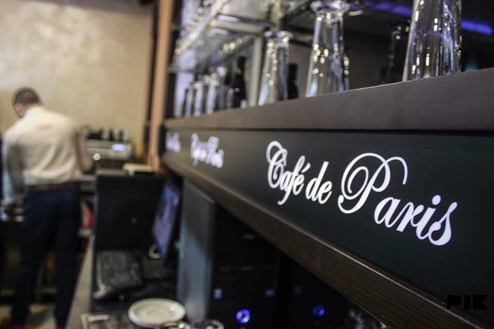 cafe De Paris 2