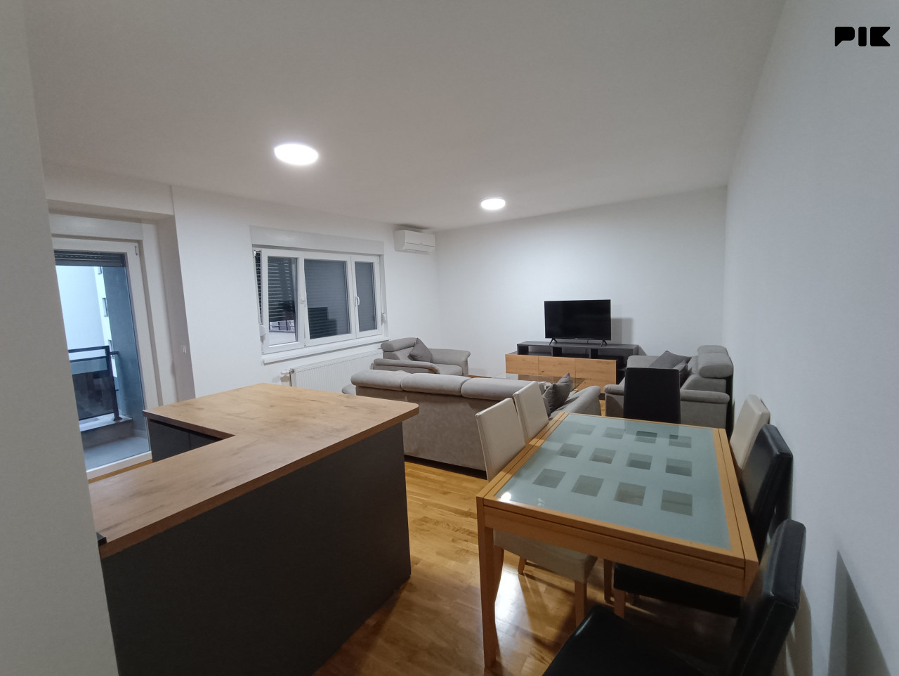 Najam NOV stan sa garažom | Borik | površ. 61m2 2