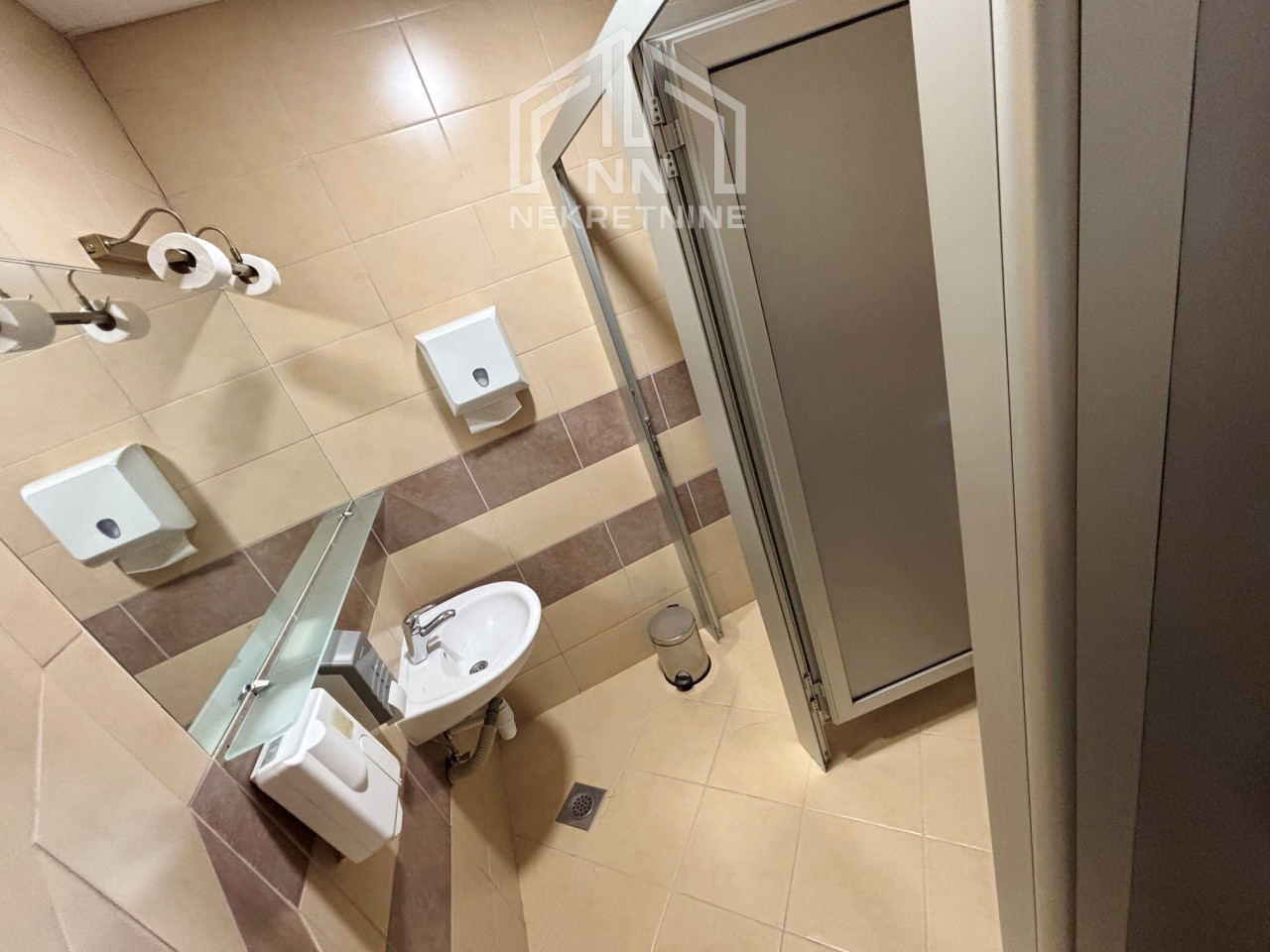 NN Nekretnine : Poslovni prostor sa terasom - Avaz Twist Tower 19