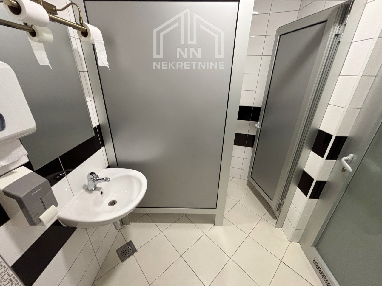 NN Nekretnine : Poslovni prostor sa terasom - Avaz Twist Tower 20