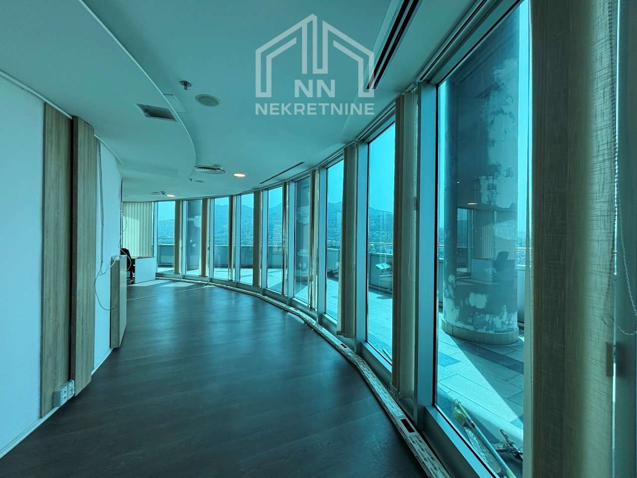 NN Nekretnine : Poslovni prostor sa terasom - Avaz Twist Tower 4