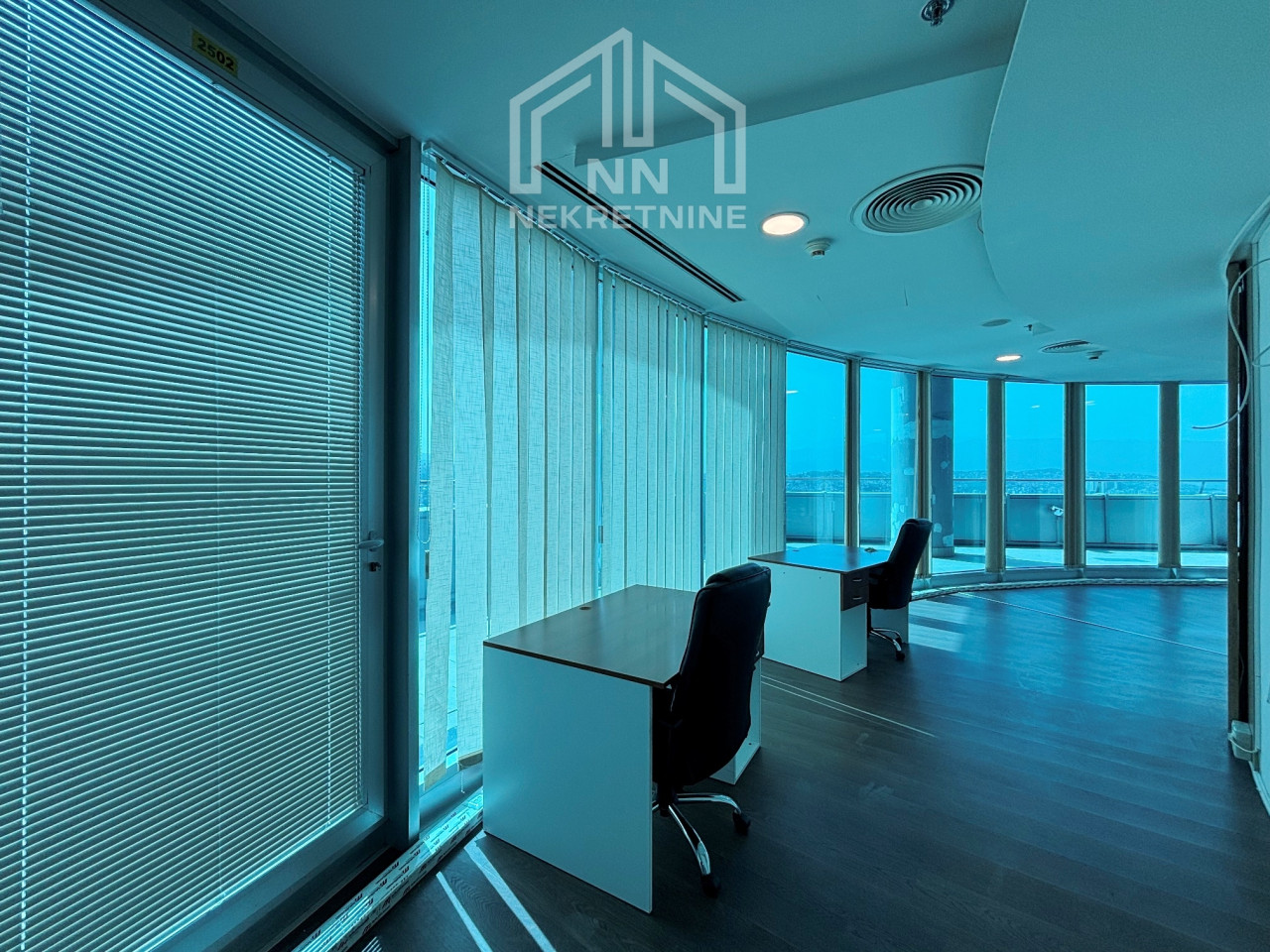 NN Nekretnine : Poslovni prostor sa terasom - Avaz Twist Tower 10
