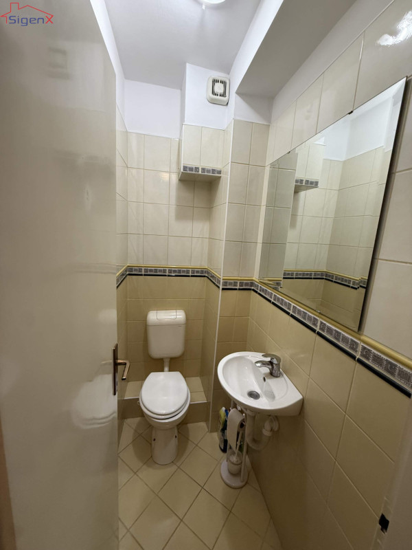 Izdavanje/Četverosoban stan /Trampina /parking mjesto 16