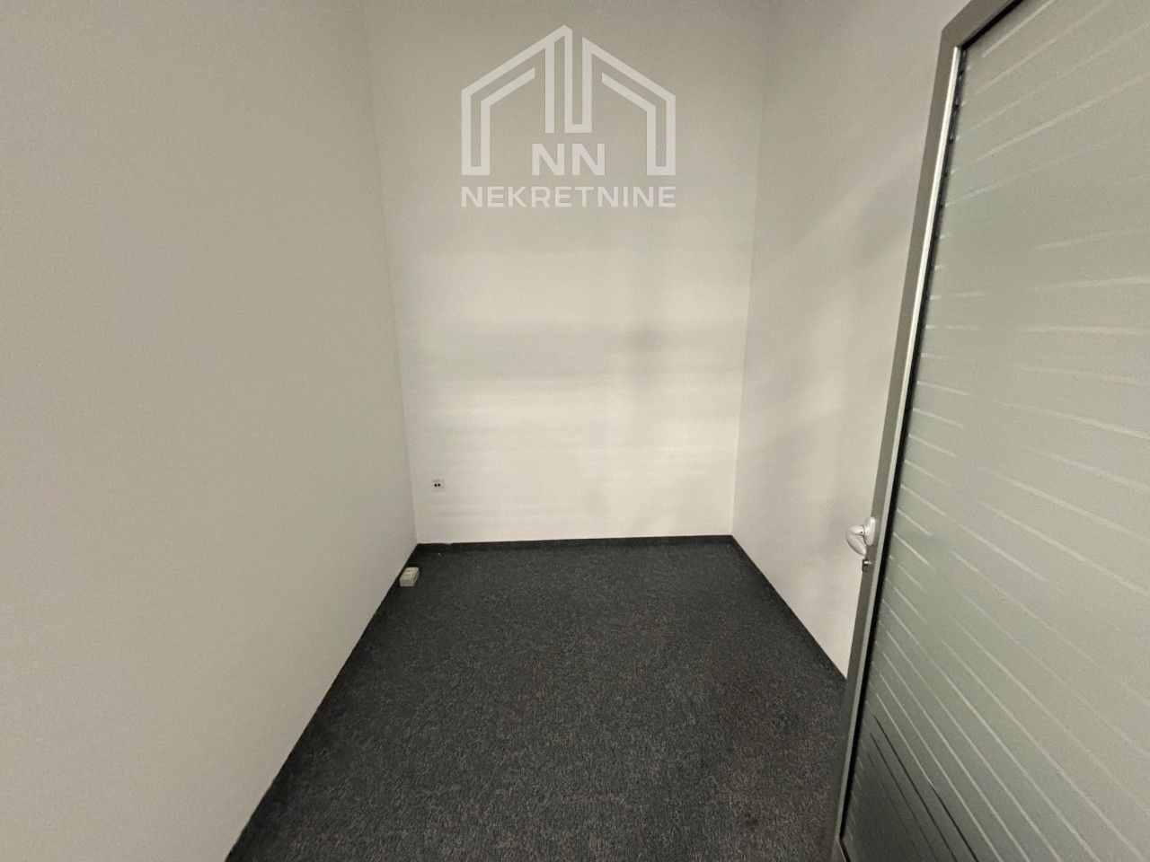NN Nekretnine : Poslovni prostor 305m2 - Avaz Twist Tower 3