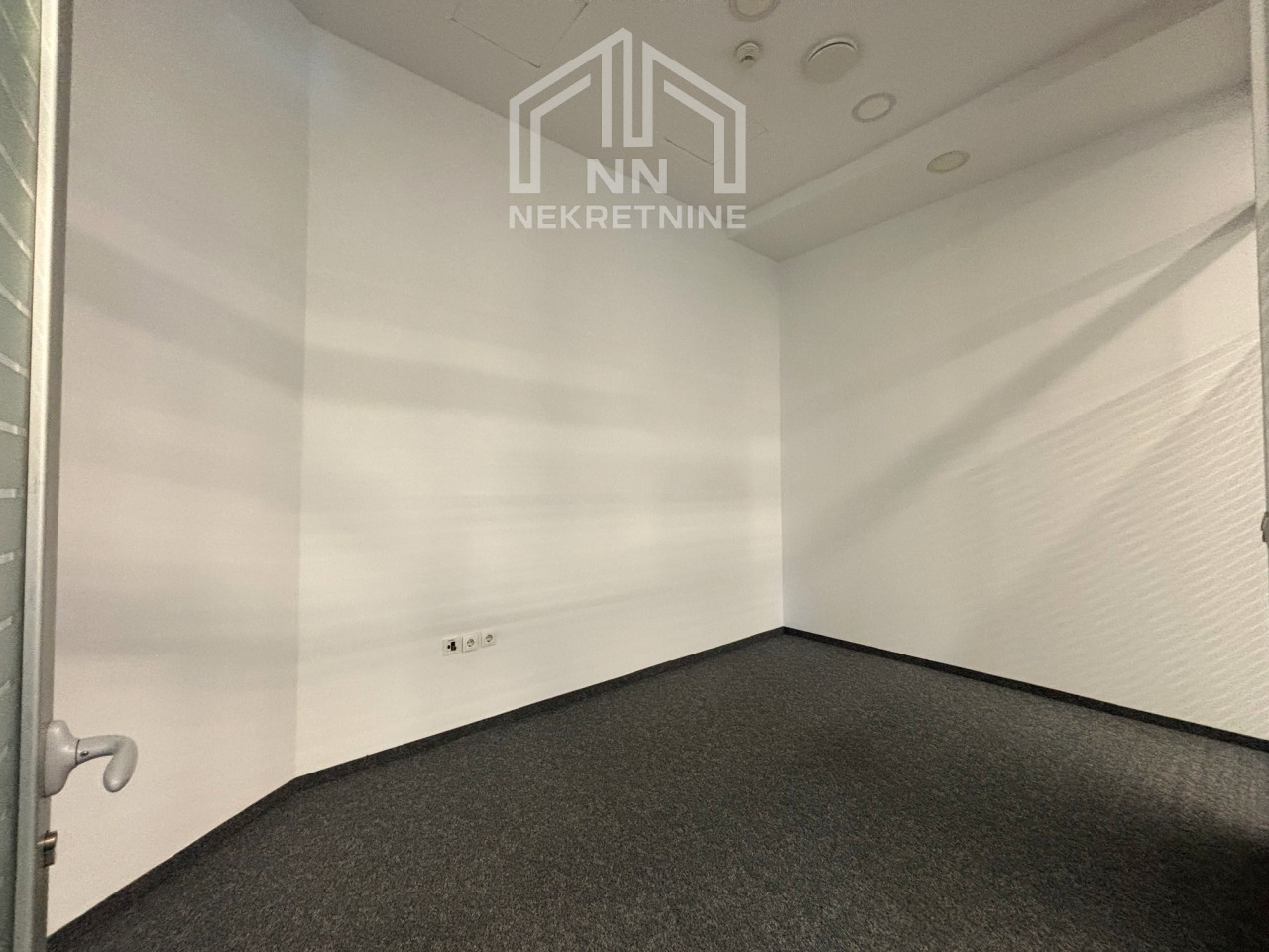NN Nekretnine : Poslovni prostor 305m2 - Avaz Twist Tower 5