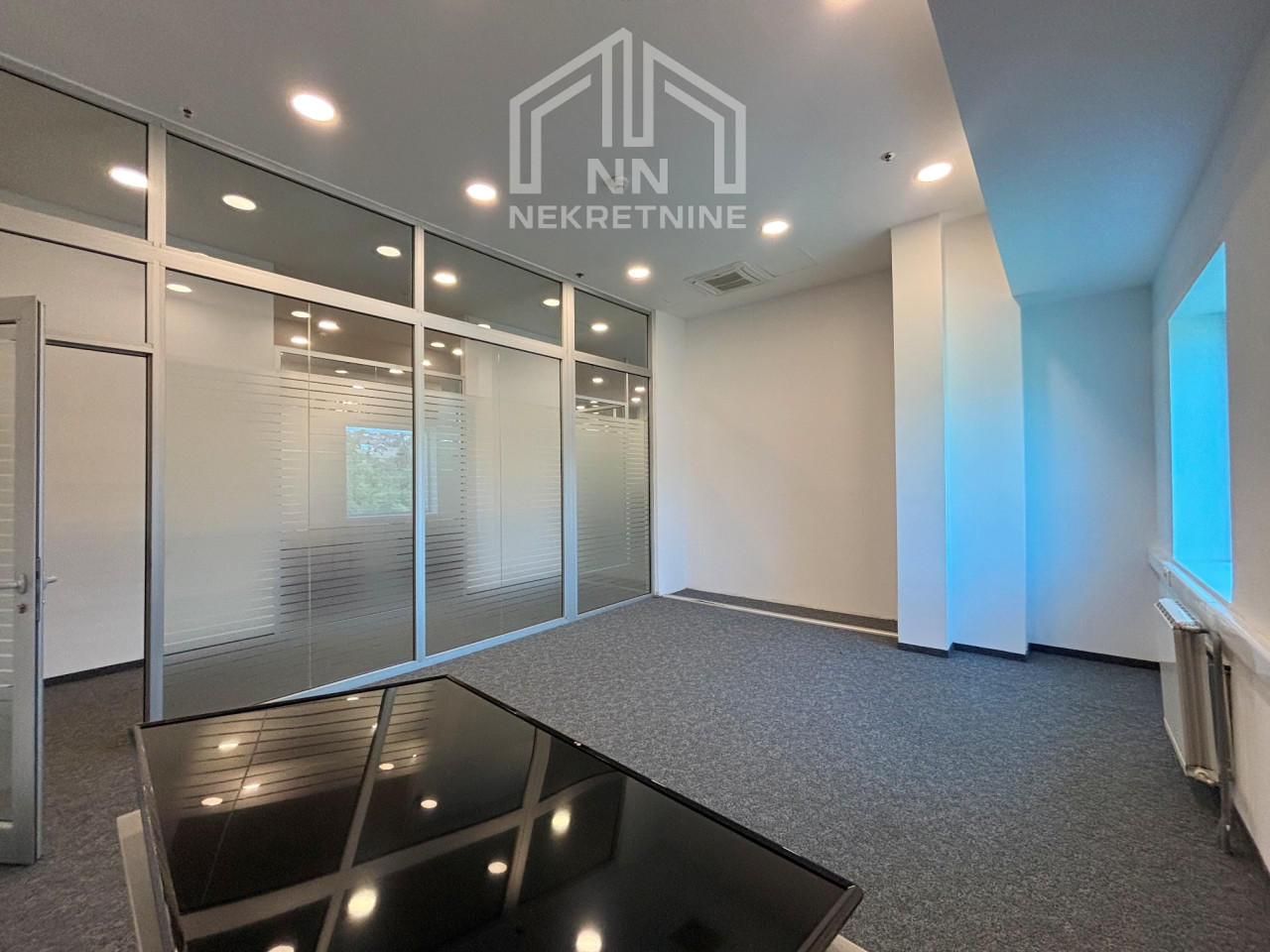 NN Nekretnine : Poslovni prostor 305m2 - Avaz Twist Tower 12