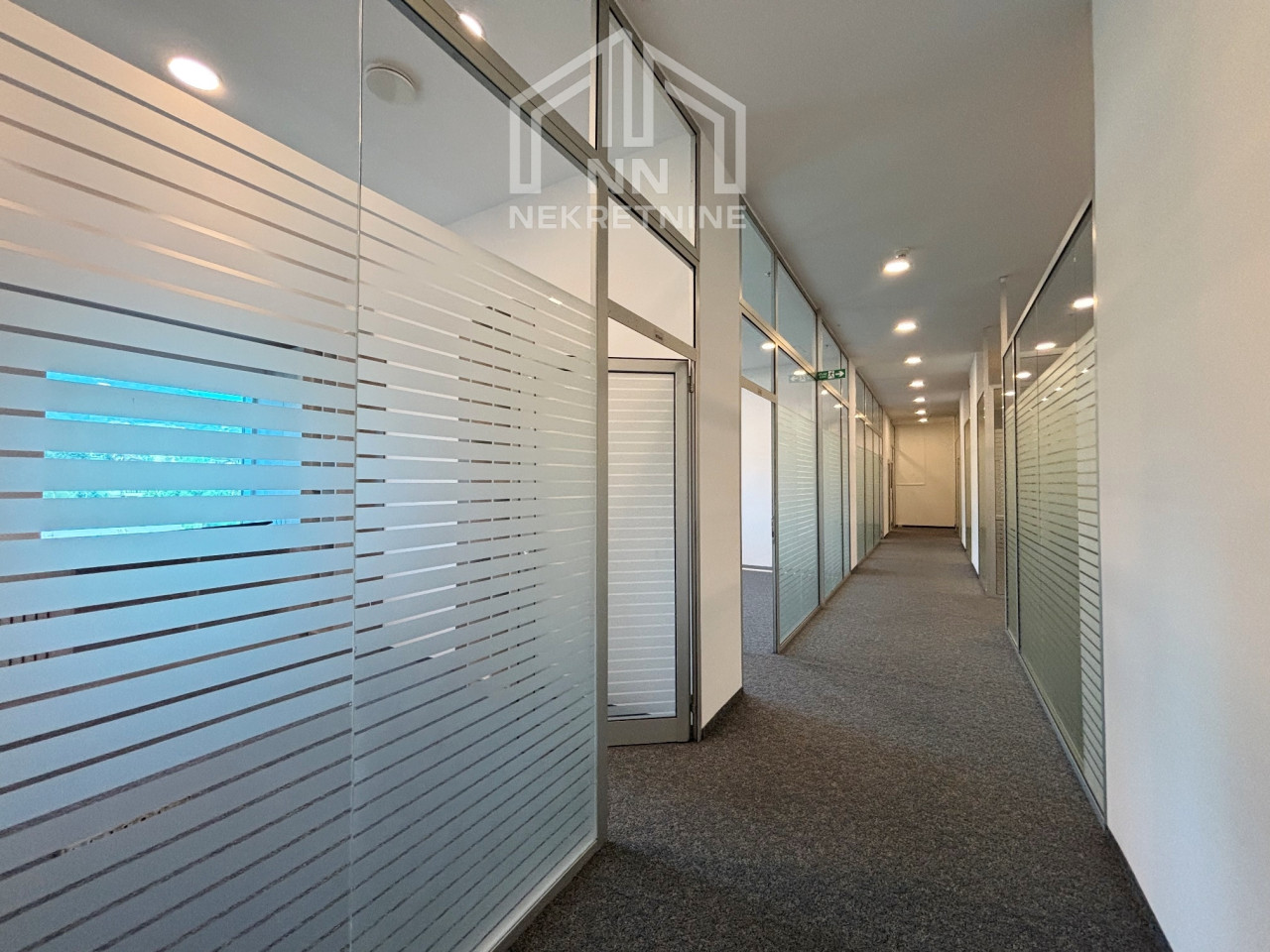 NN Nekretnine : Poslovni prostor 305m2 - Avaz Twist Tower 15
