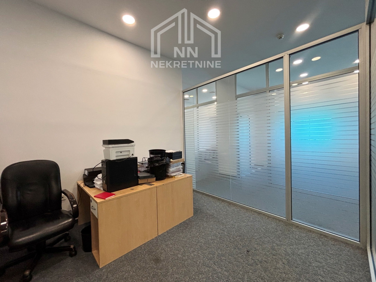 NN Nekretnine : Poslovni prostor 305m2 - Avaz Twist Tower 16
