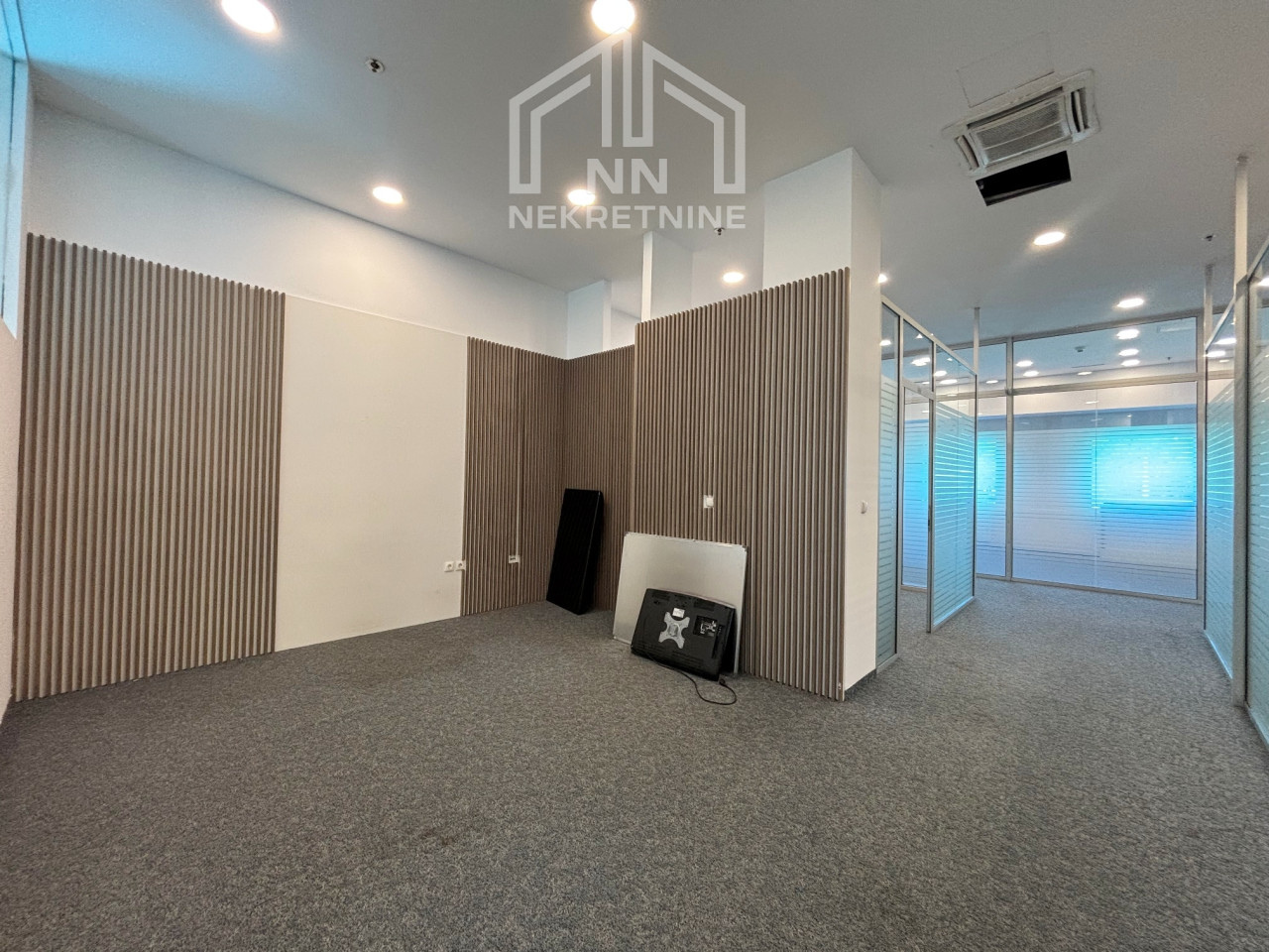 NN Nekretnine : Poslovni prostor 305m2 - Avaz Twist Tower 17