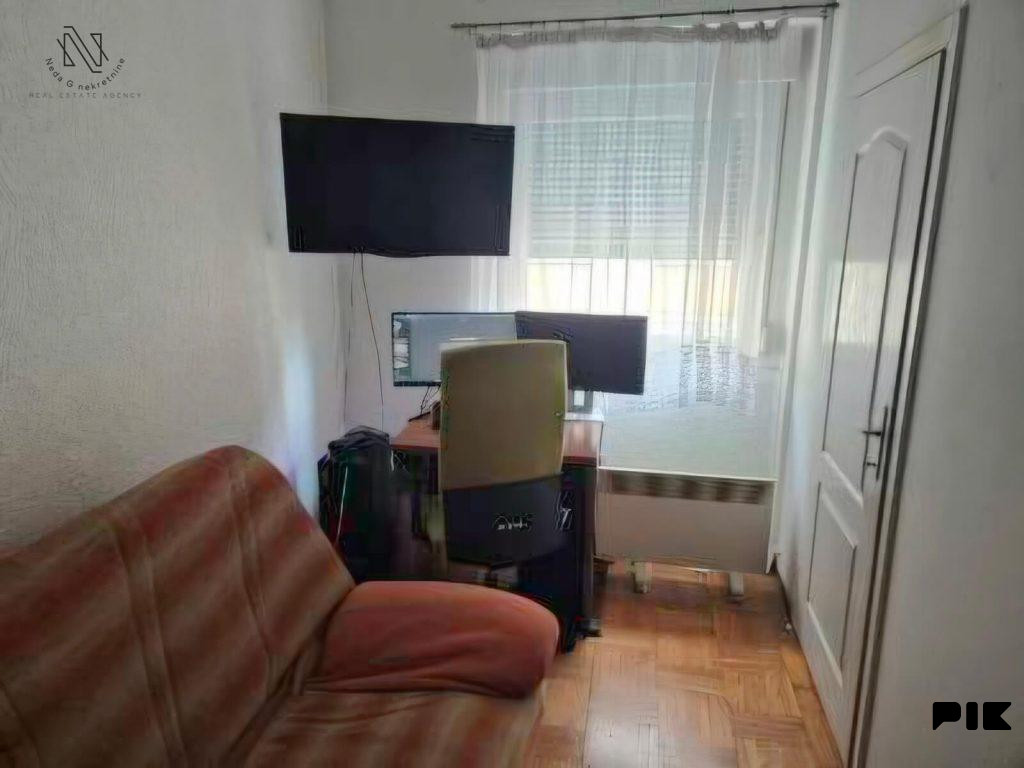 CENTAR, stan od 70m2 i garaža od 17m2 10